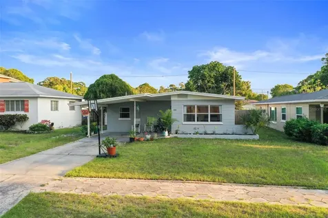 5330 Dartmouth Avenue N St Petersburg FL 33710