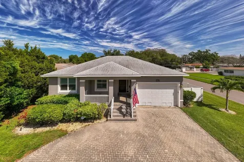 3700 Poplar Street NE St Petersburg FL 33704