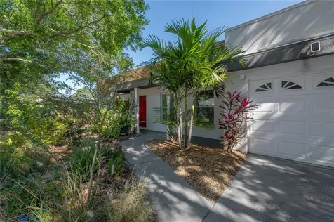 2905 W Paxton Avenue Tampa FL 33611