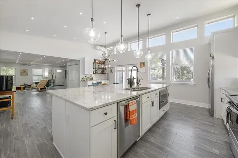 2905 W Paxton Avenue Tampa FL 33611