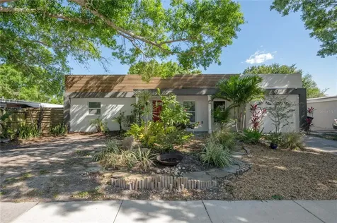 2905 W Paxton Avenue Tampa FL 33611