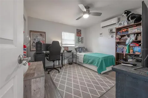 2905 W Paxton Avenue Tampa FL 33611