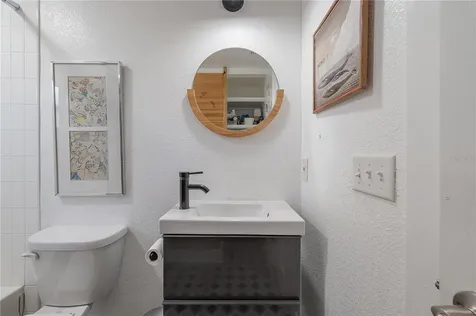 2905 W Paxton Avenue Tampa FL 33611