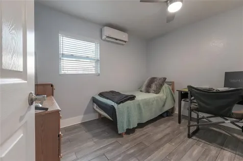 2905 W Paxton Avenue Tampa FL 33611