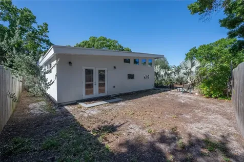 2905 W Paxton Avenue Tampa FL 33611