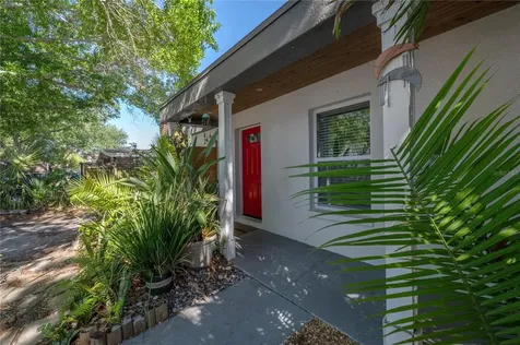 2905 W Paxton Avenue Tampa FL 33611