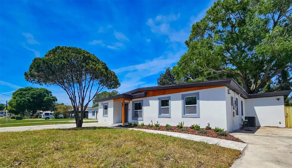 3903 W Paxton Avenue Tampa FL 33611