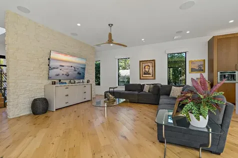 413 Erie Avenue Tampa FL 33606