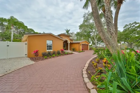5418 Bayou Grande Boulevard NE St Petersburg FL 33703
