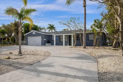253 94th Avenue NE St Petersburg FL 33702