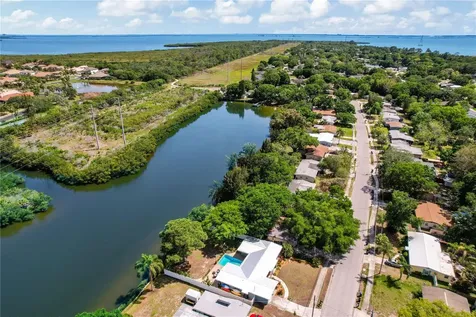 407 Country Club Drive Oldsmar FL 34677