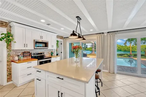 407 Country Club Drive Oldsmar FL 34677