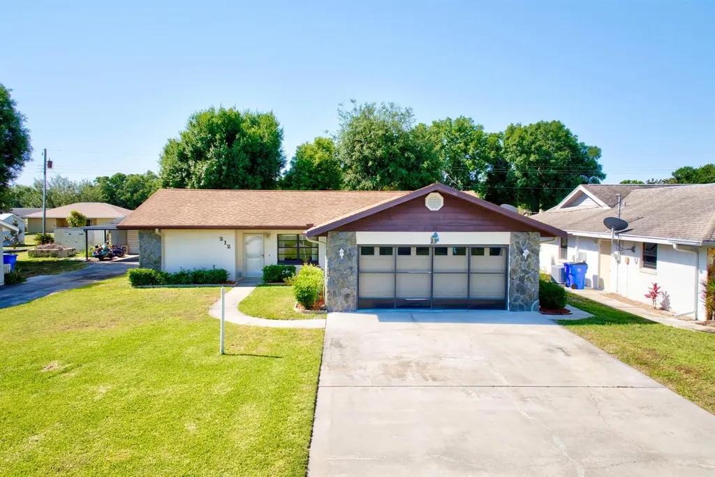 212 Sparrow Avenue Sebring FL 33870