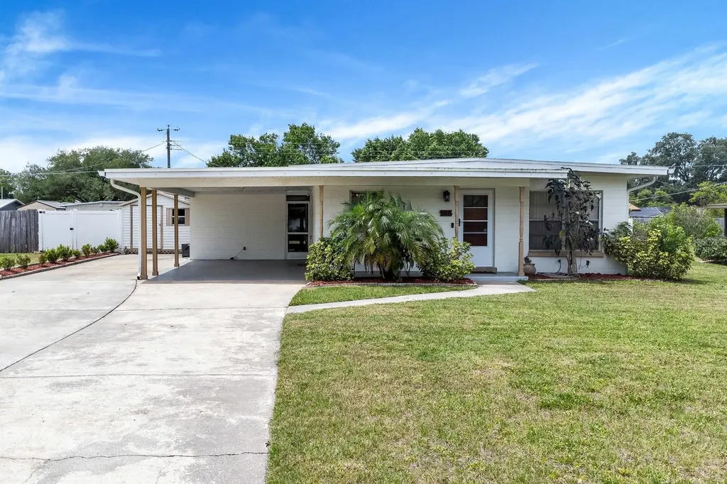 108 N Sunland Drive Sanford FL 32773