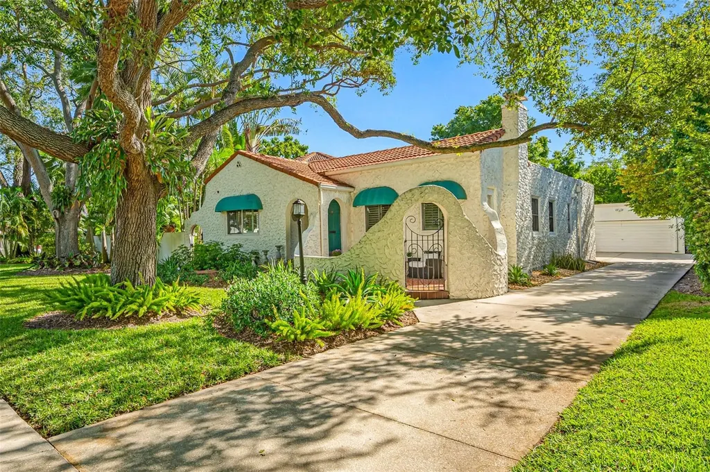 804 S Lakeview Road Tampa FL 33609