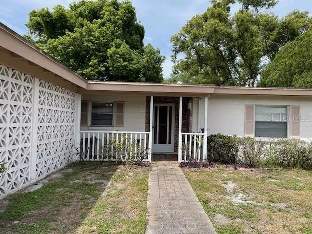 4523 Rossmore Drive Orlando FL 32810