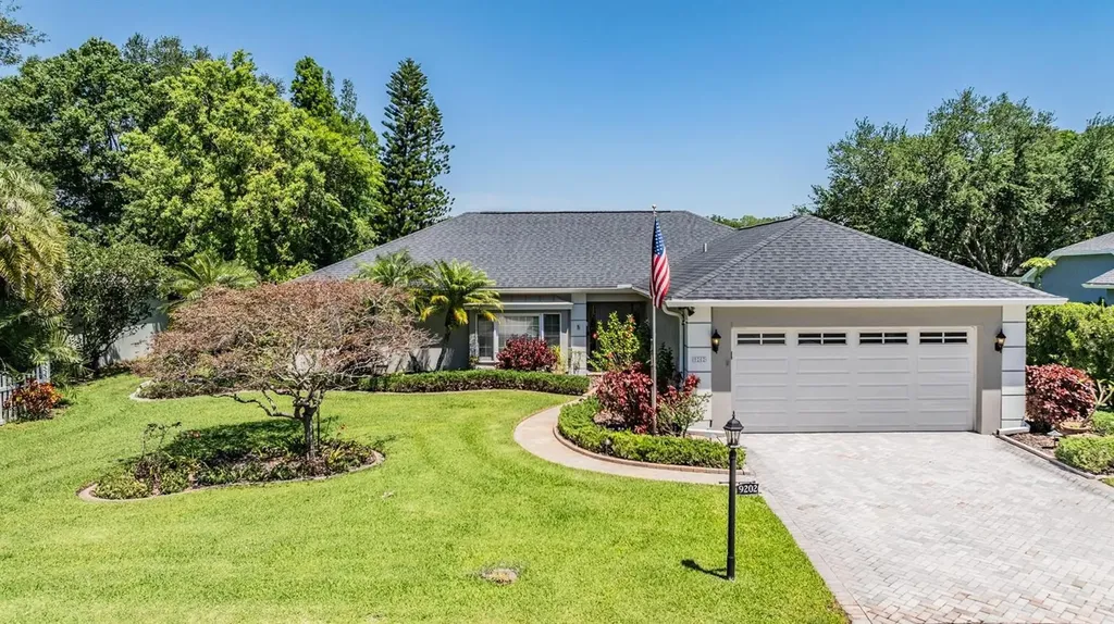 9202 Cypresswood Circle Tampa FL 33647