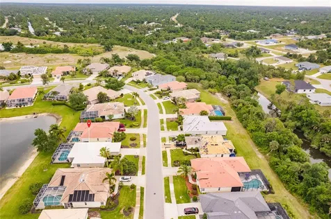 1917 Coconut Palm Circle North Port FL 34288