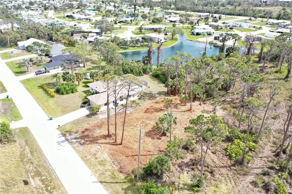8905 Bantry Bay Englewood FL 34224