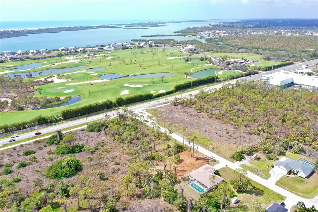 8905 Bantry Bay Englewood FL 34224