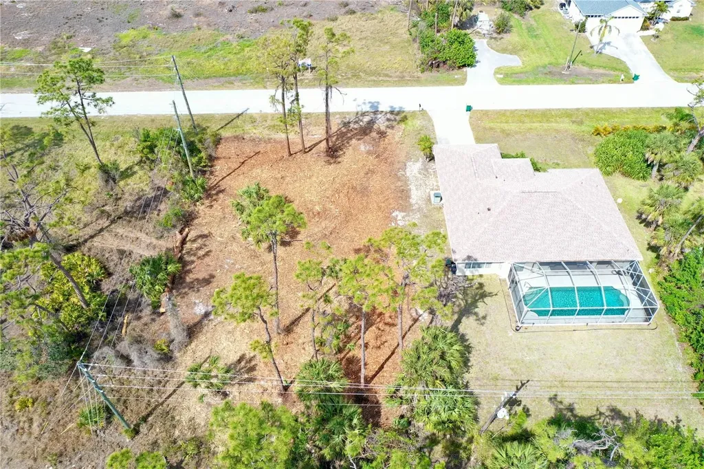 8905 Bantry Bay Englewood FL 34224