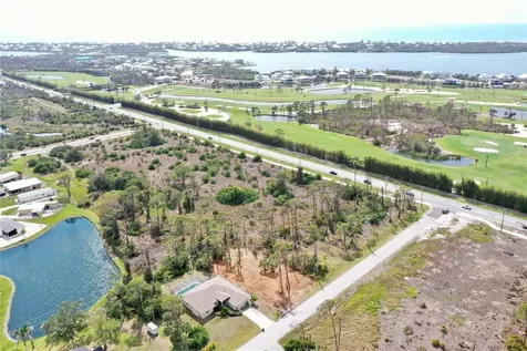 8905 Bantry Bay Englewood FL 34224
