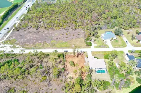8905 Bantry Bay Englewood FL 34224