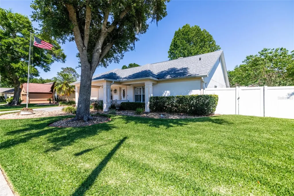 18509 Otterwood Avenue Tampa FL 33647