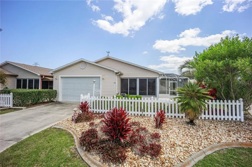 2618 Moncayo Avenue The Villages FL 32162