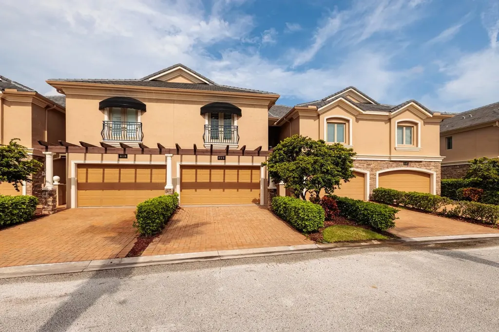 620 Saxony Boulevard St Petersburg FL 33716