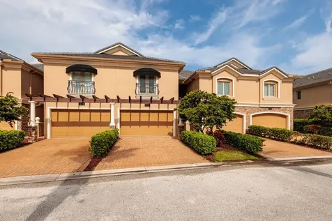 620 Saxony Boulevard St Petersburg FL 33716