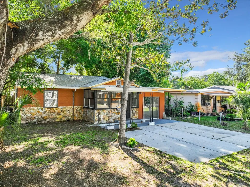 2310 36th Street S St Petersburg FL 33711