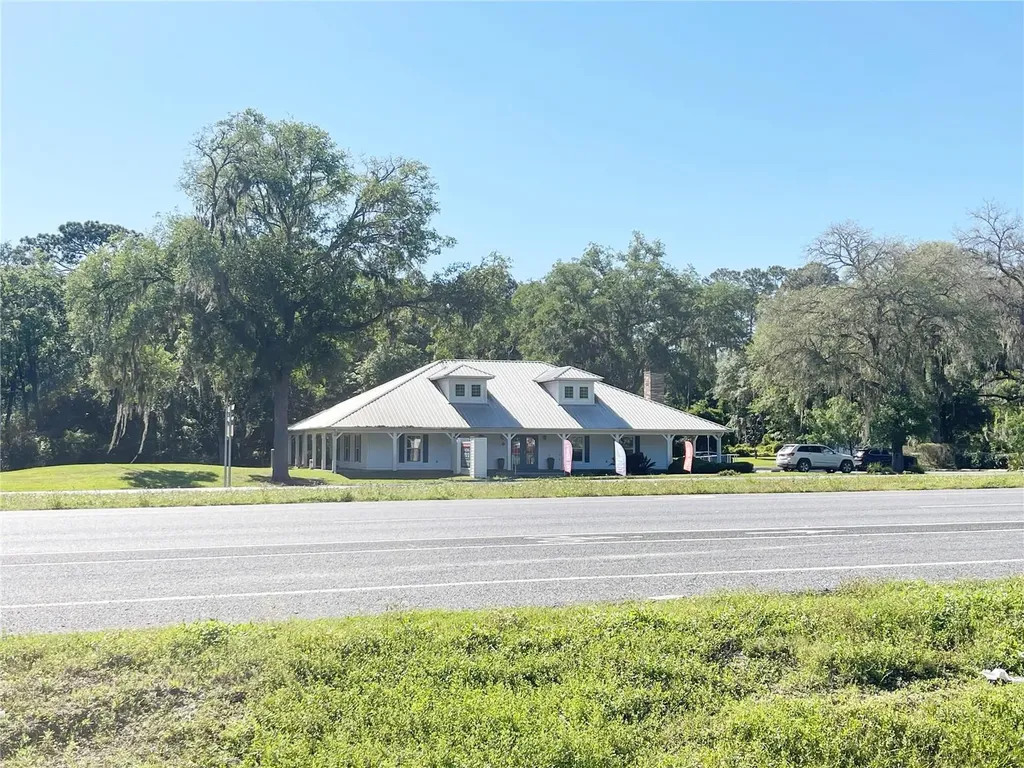 21848 S County Road 325 Hawthorne FL 32640
