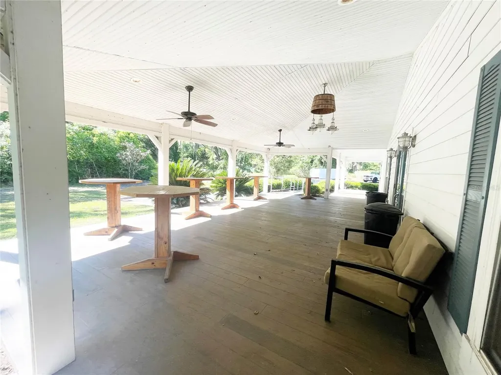 21848 S County Road 325 Hawthorne FL 32640