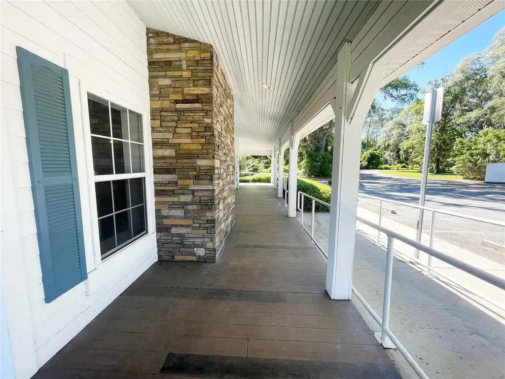 21848 S County Road 325 Hawthorne FL 32640