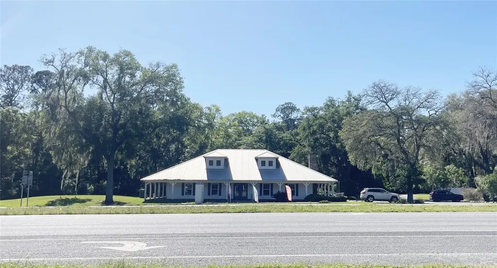 21848 S County Road 325 Hawthorne FL 32640