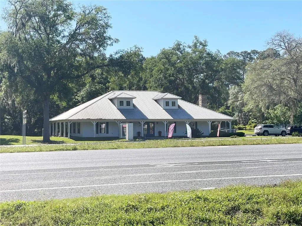 21848 S County Road 325 Hawthorne FL 32640