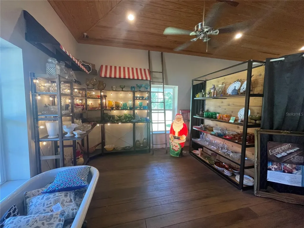 21848 S County Road 325 Hawthorne FL 32640