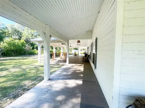 21848 S County Road 325 Hawthorne FL 32640