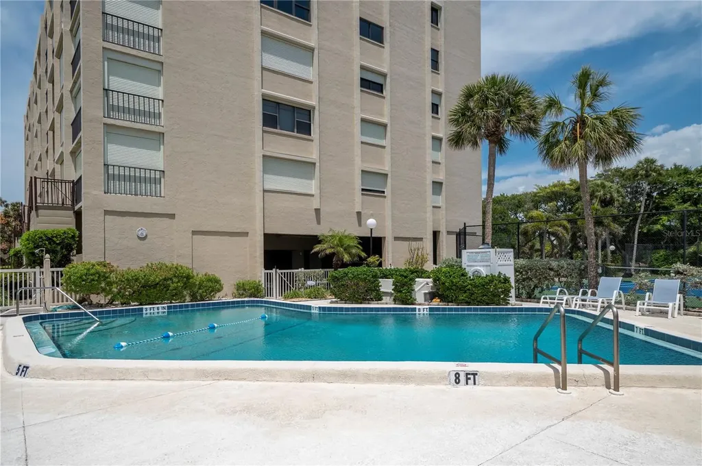 2675 Gulf Of Mexico Drive Longboat Key FL 34228