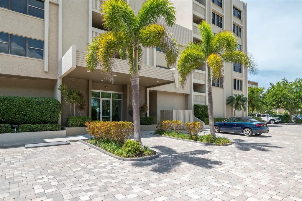 2675 Gulf Of Mexico Drive Longboat Key FL 34228