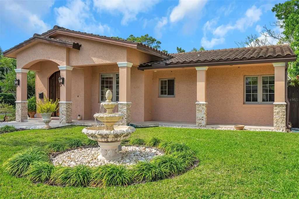 7139 3rd Avenue S St Petersburg FL 33707