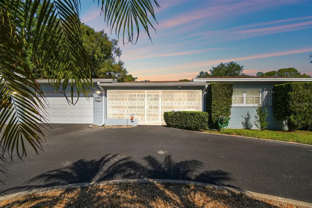 6655 Colony Drive S St Petersburg FL 33705