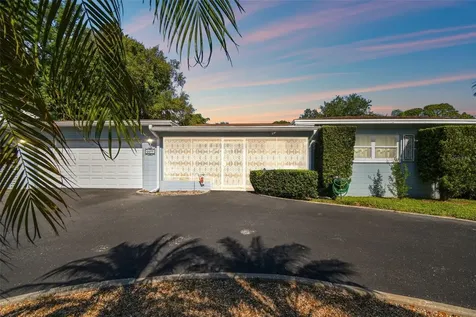 6655 Colony Drive S St Petersburg FL 33705