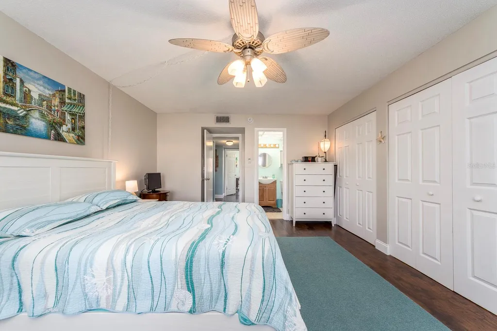 9543 86th Avenue Seminole FL 33777