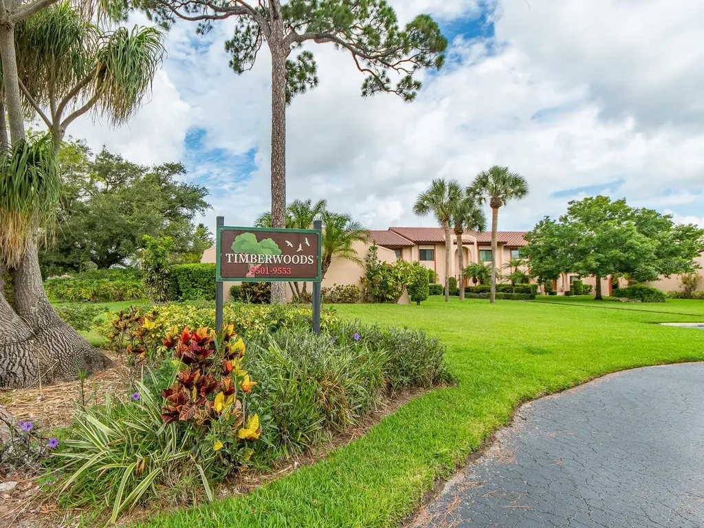 9543 86th Avenue Seminole FL 33777