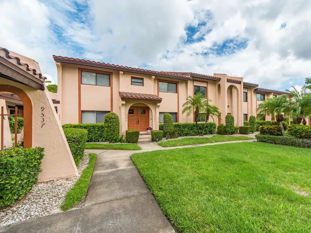 9543 86th Avenue Seminole FL 33777