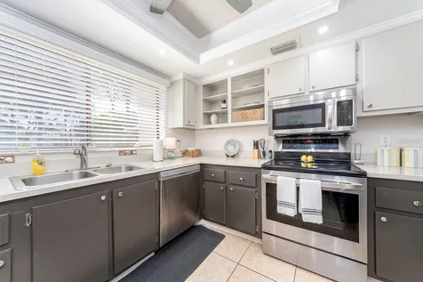 9543 86th Avenue Seminole FL 33777