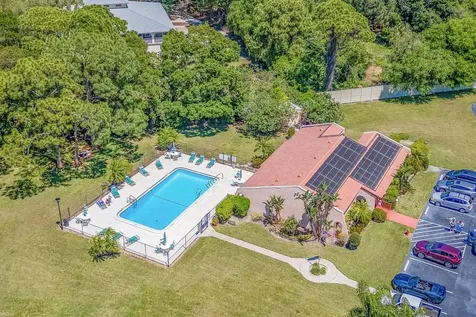 9543 86th Avenue Seminole FL 33777