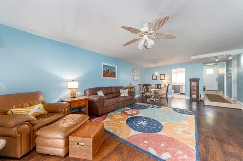 9543 86th Avenue Seminole FL 33777